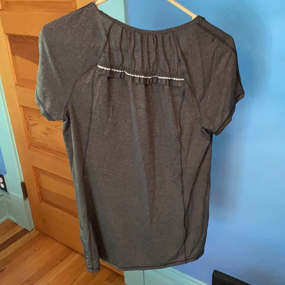 Lululemon shirt - Picture 3 of 3
